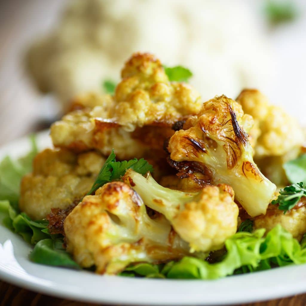 Bagt blomkål i din airfryer sundt og lækkert ses på billedet blomkål