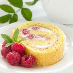 Ilmava vadelmakääretorttu airfryeristä