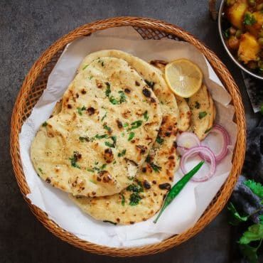 Pâine naan pufoasă și moale de la airfryer