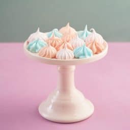 Bunte Baiser-Küsschen aus dem Airfryer