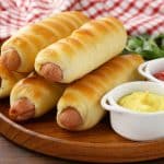 Würstchen im Schlafrock aus dem Airfryer mit verschiedenen Füllungen