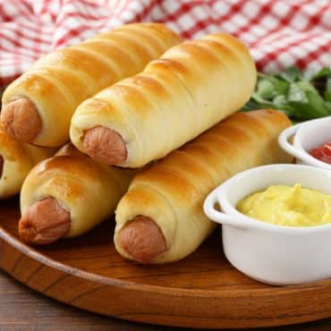 Cornuri cu cârnați la airfryer cu umpluturi diferite
