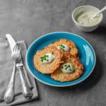 Çıtır patatesli latkes, Hanuka'nın geleneksel Yahudi yemeği