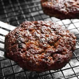 Saftiges Hacksteak aus dem Airfryer
