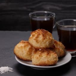 Coccinelle al cocco all'airfryer deliziosi amaretti al cocco