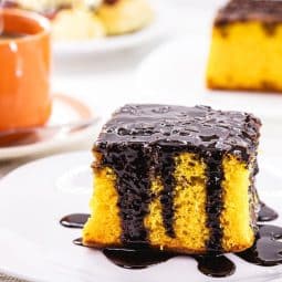 Mazarin-Kuchen mit flüssiger Schokoladenglasur aus dem Airfryer