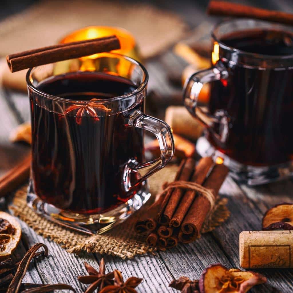 portvins gløgg en varm juledrik med krydderier