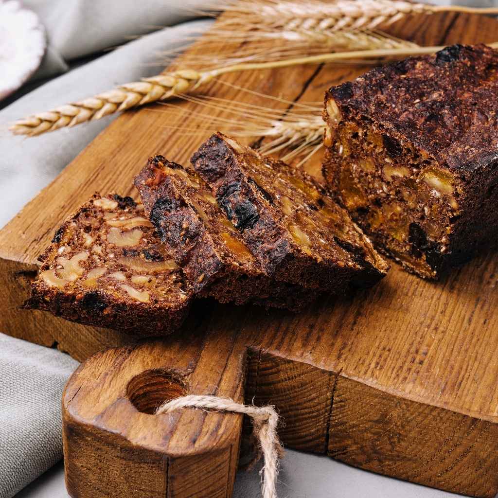 julerugbrød i airfryer dansk opskrift med nødder og rosiner