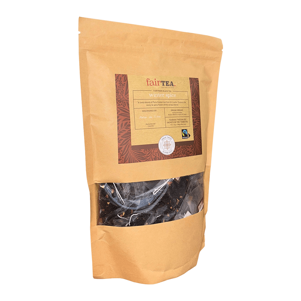 En pakke FairTea Winter Spice breve med sort Ceylon-te, kanel, ingefær, nelliker og rosenblade