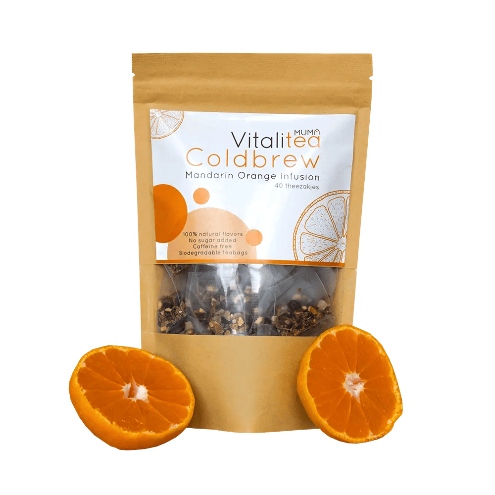MUMA Mandarin & Appelsin Cold Brew teposen med friske citrusfarver der viser naturlige frugtstykker