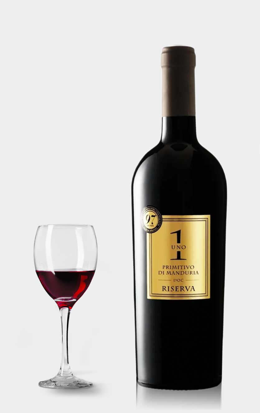 Flaske med Masseria La Volpe UNO, en kraftig Primitivo di Manduria Riserva.