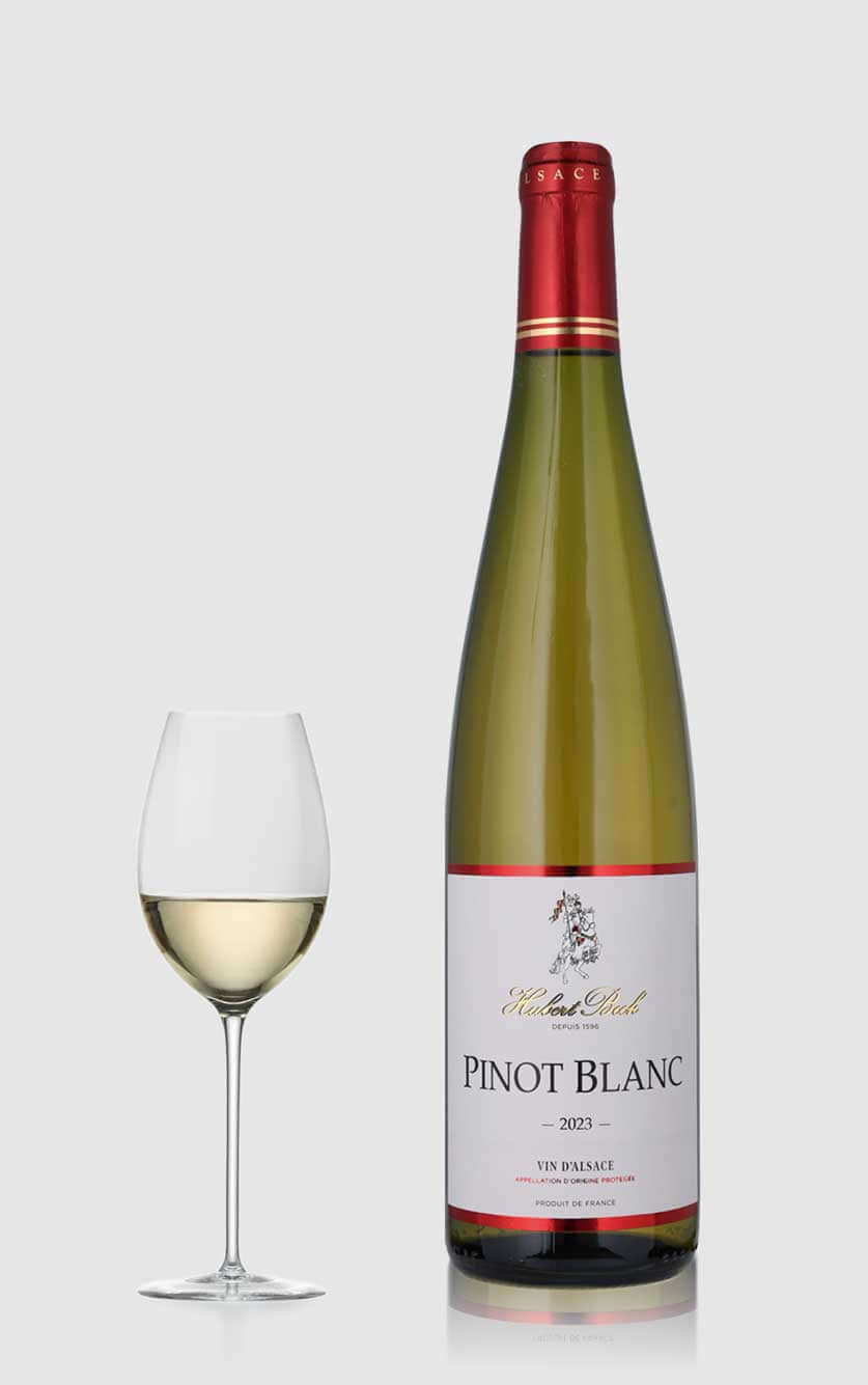 En flaske Pinot Blanc Alsace 2023 fra Hubert Beck – en elegant alsatisk hvidvin