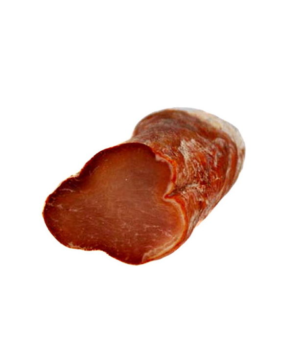 Tynde skiver af rød Lomo Embuchado med krydret kant liggende på et bræt