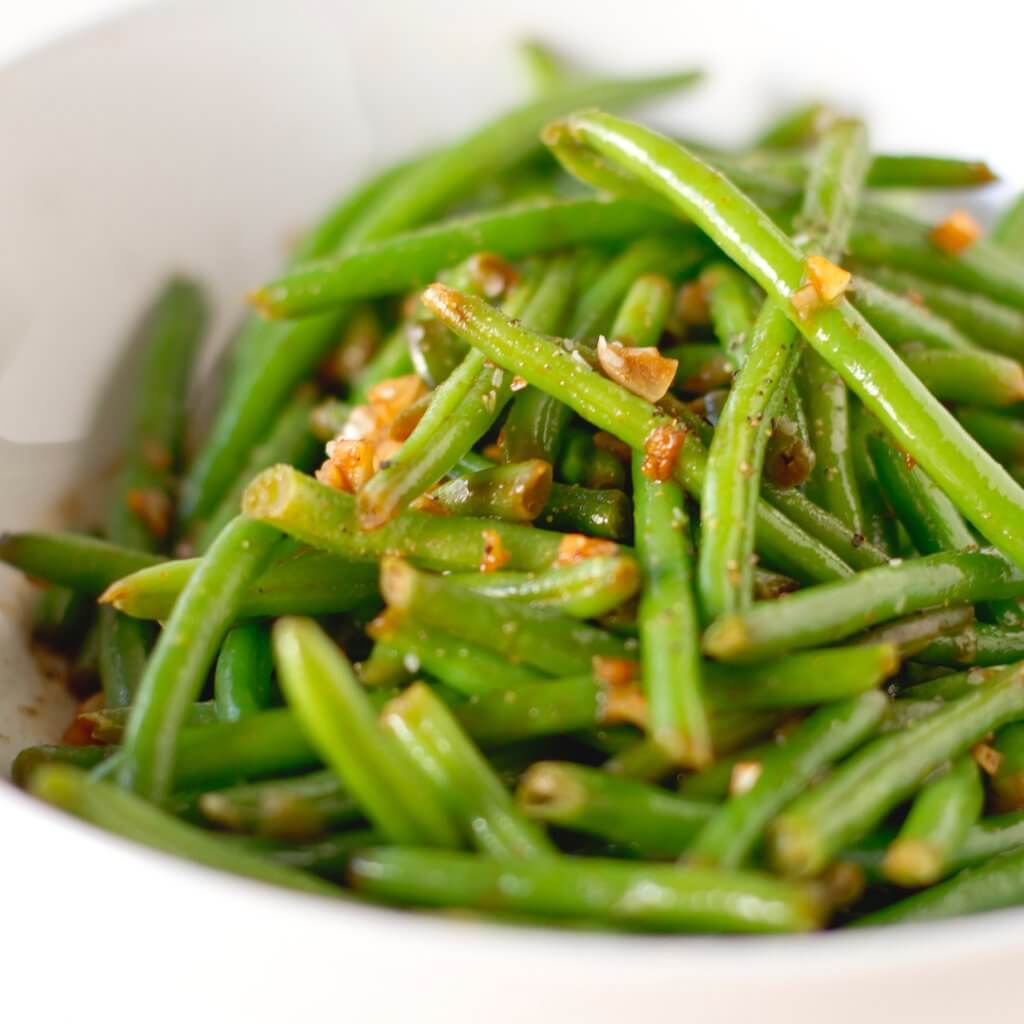 Haricots verts de grønne bønner serveret