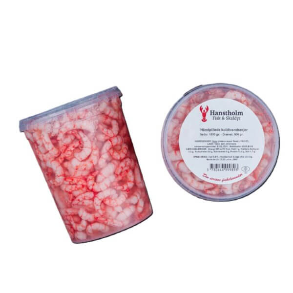 Spand med store, håndpillede rejer koldtvandsrejer i lage