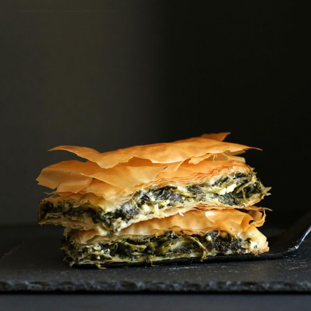 spanakopita sprød og lækker med spinat og feta ost