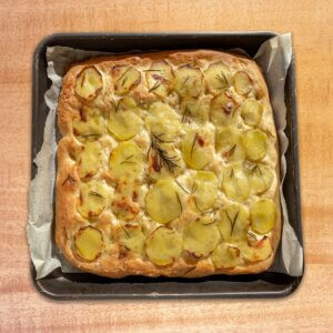 Focaccia ziemniaczana z rozmarynem i solą morską