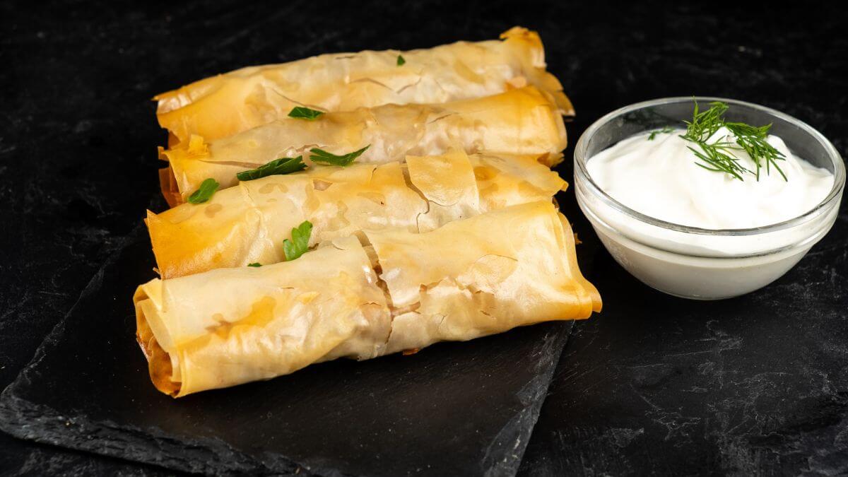 Sigara börek som er filoruller med feta
