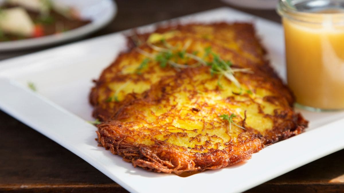 Frittelle di patate tedesche croccanti e dorate