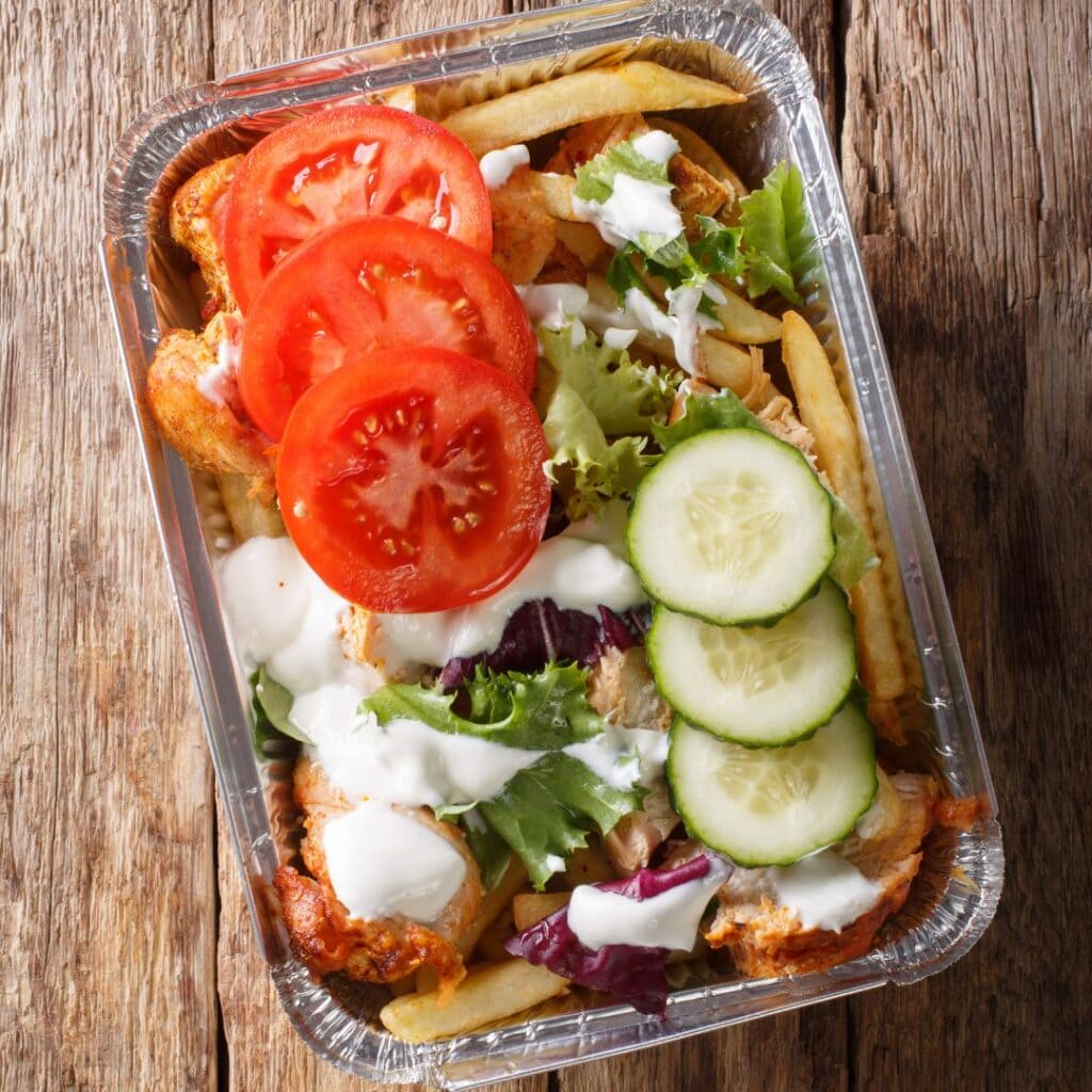 Pommes frites toppet med shawarma lavet i min airfryer