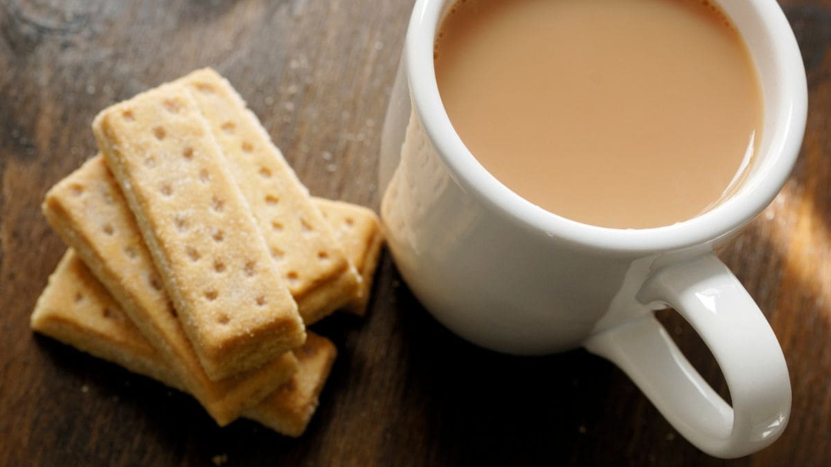 Shortbread eller shortie er en traditionel skotsk småkage
