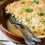 Kaalilaatikko, plat finlandais traditionnel au chou blanc, viande hachée, riz et sirop, cuit au four