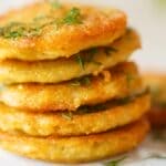 Aperitivo de patata crujiente, empanado y frito