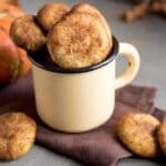Un classico biscotto americano con una caratteristica copertura di zucchero e cannella